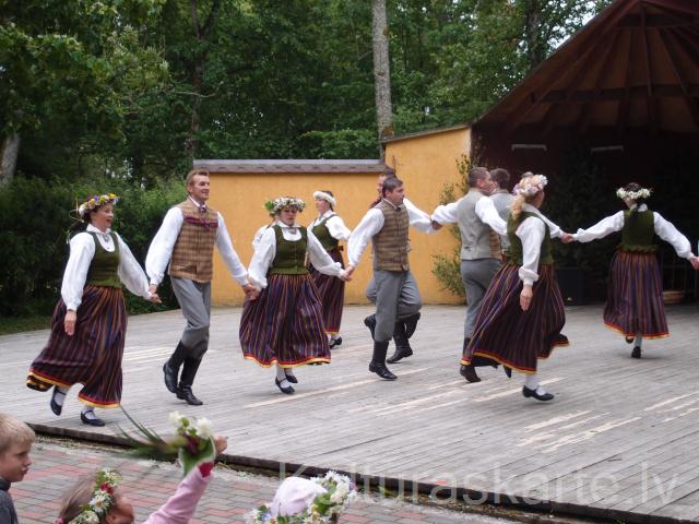 Ielīgojam Jāņus